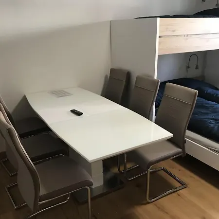 Appartement Schoenes Ferienappartment In Zell Am See: Zentral Gelegen Und Naehe Der Areitbahn Und Dem Zeller *