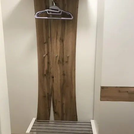 Schoenes Ferienappartment In Zell Am See: Zentral Gelegen Und Naehe Der Areitbahn Und Dem Zeller *